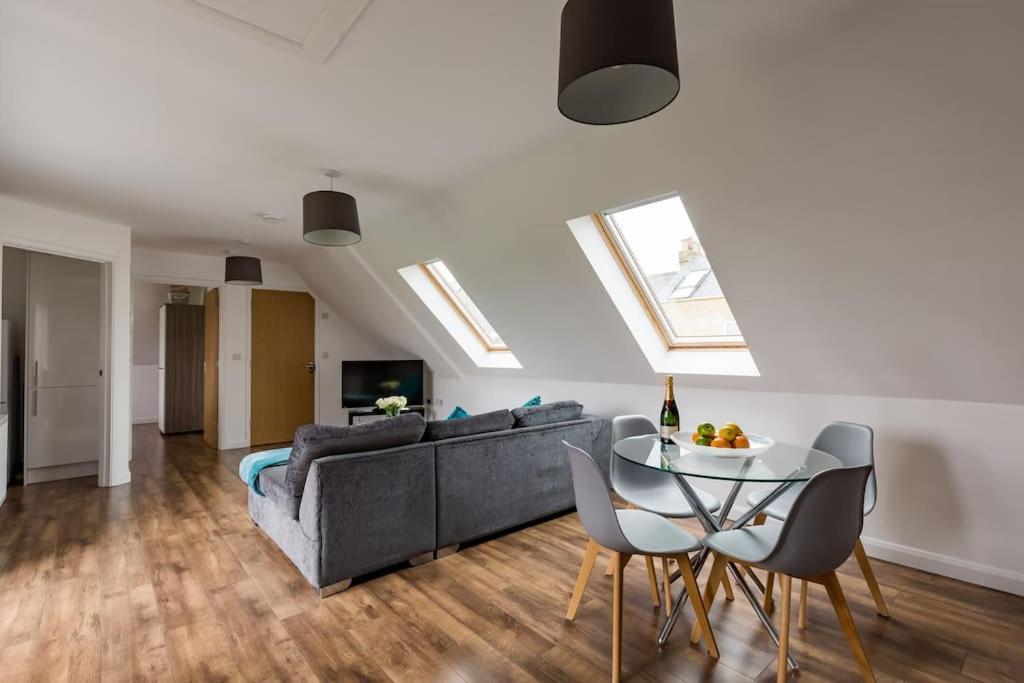 Tm - Rana Court 1 Bedroom Apartment With Balcony Oxford Kültér fotó