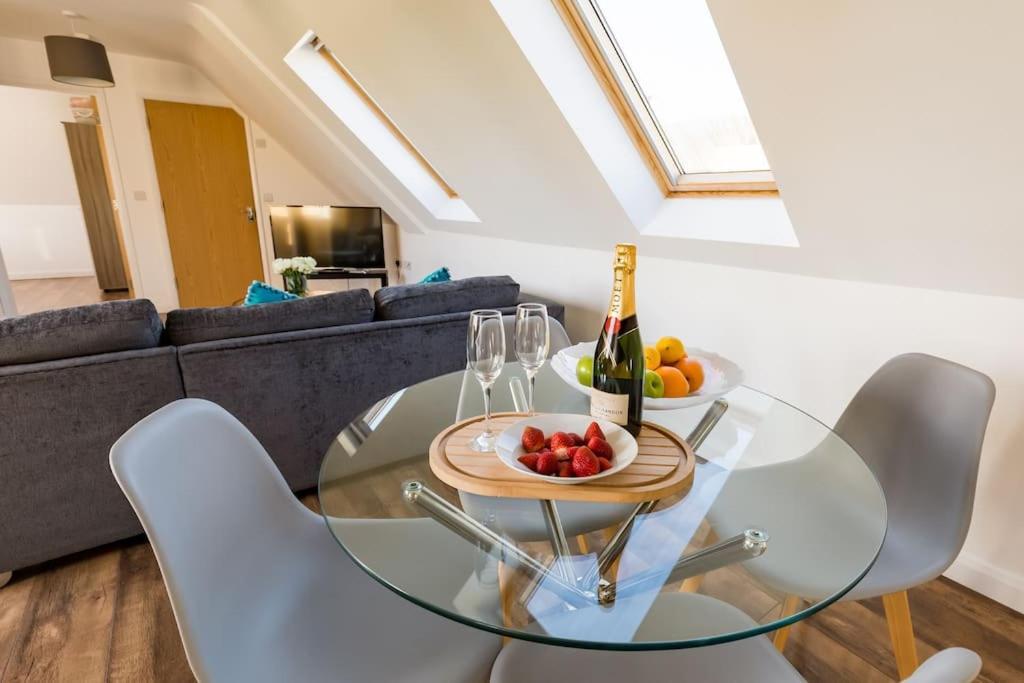 Tm - Rana Court 1 Bedroom Apartment With Balcony Oxford Kültér fotó