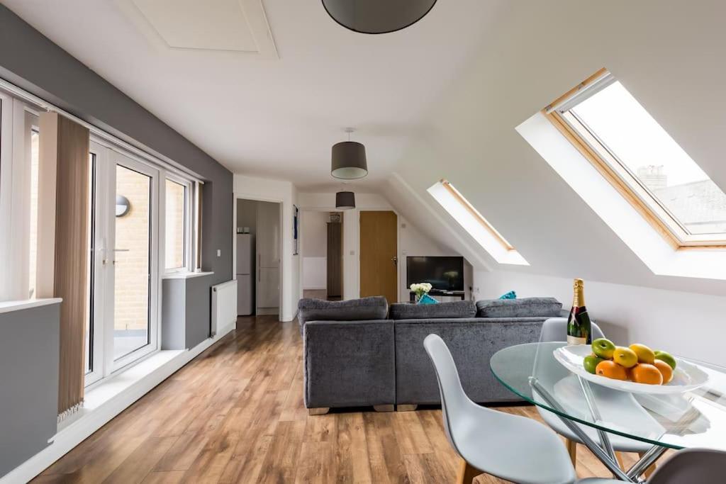 Tm - Rana Court 1 Bedroom Apartment With Balcony Oxford Kültér fotó